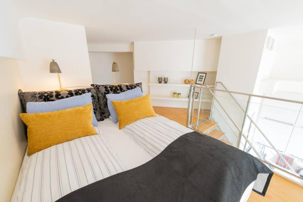 Nordic Host Luxury Apts - Prinsens Gate - Large Mezzanine Studio - Housity