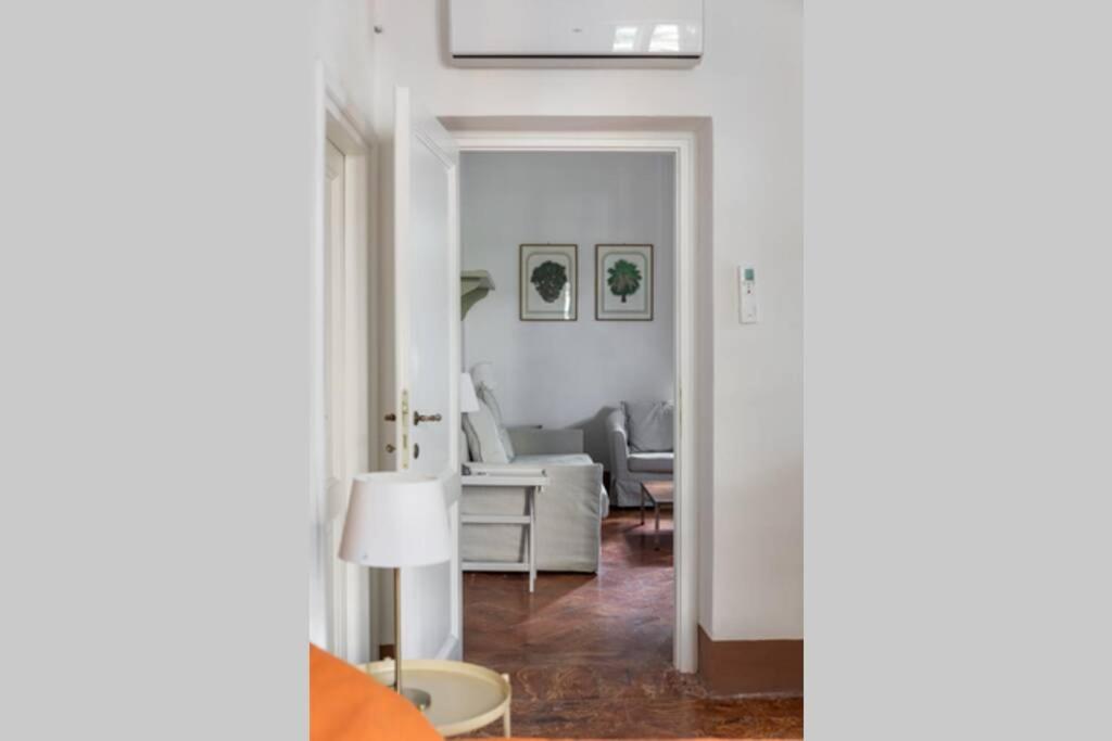 Bilocale nel Parco di Villa Erba - Housity