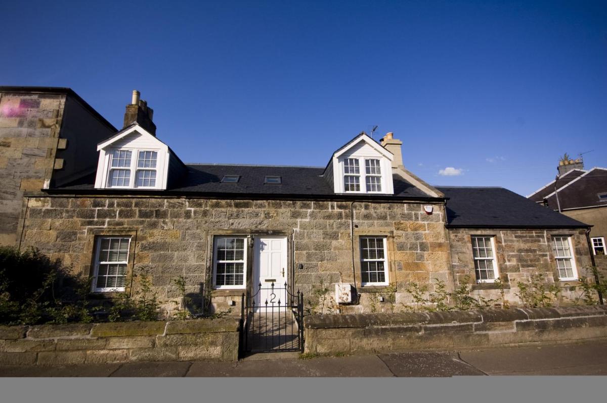 Harviestoun House - Housity