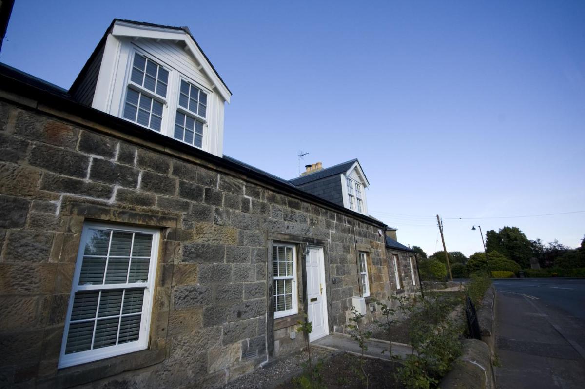 Harviestoun House - Housity