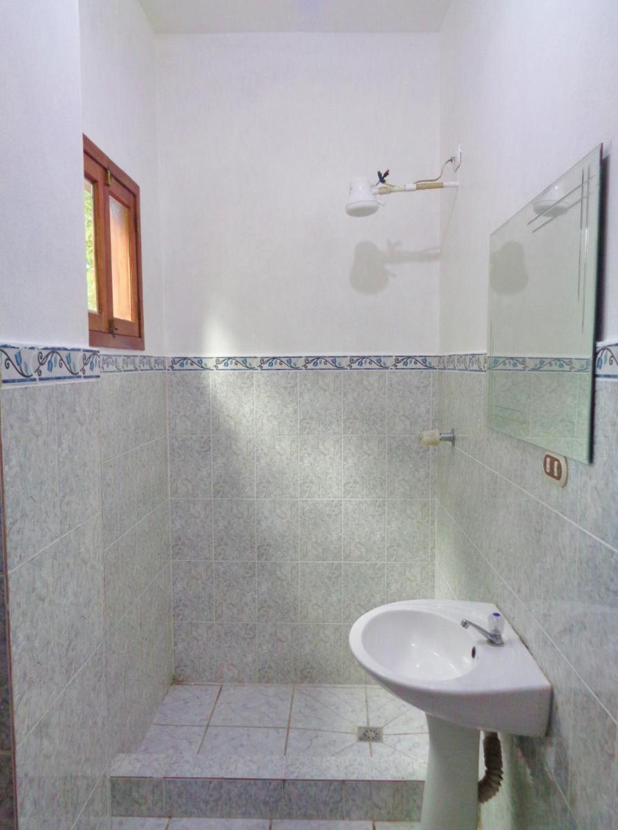 Livingston Resort Hotel - Housity