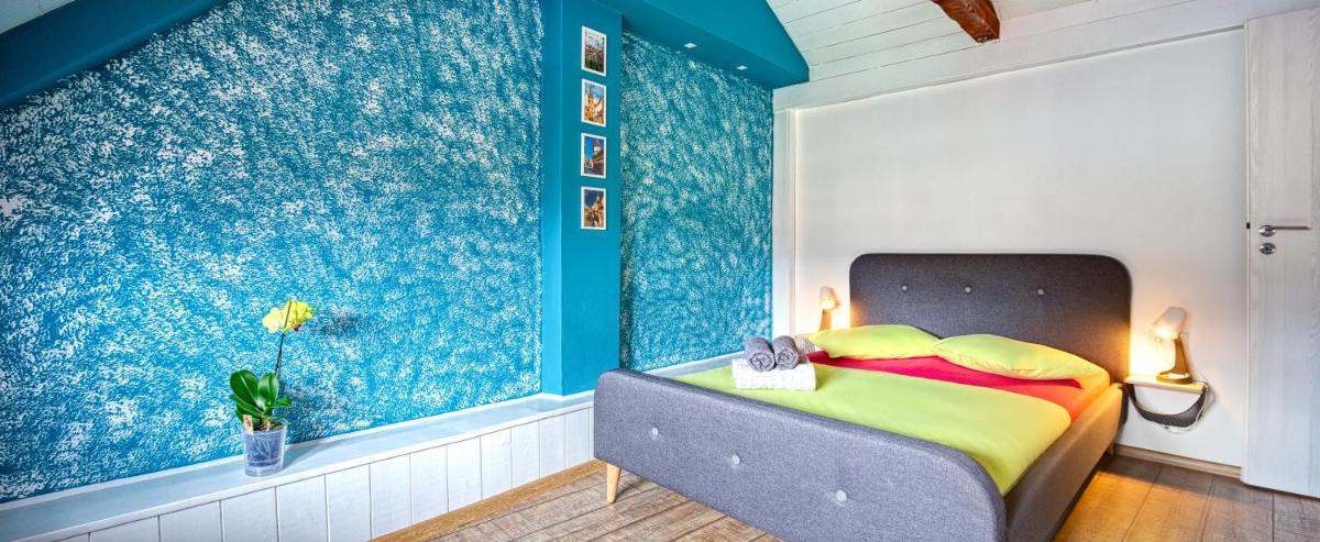 T House - Housity