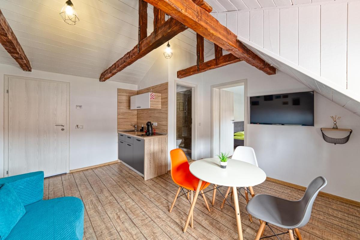 T House - Housity