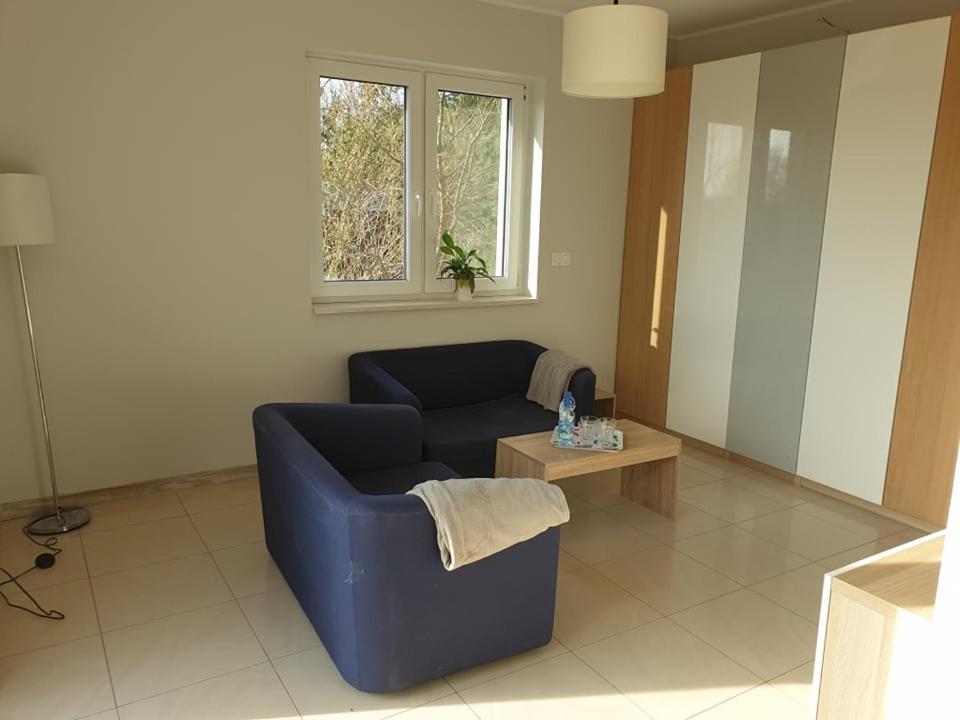 Apartament w zieleni do wynajęcia blisko jeziora - Housity