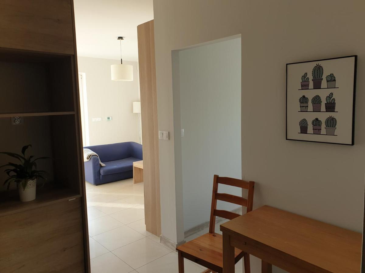 Apartament w zieleni do wynajęcia blisko jeziora - Housity