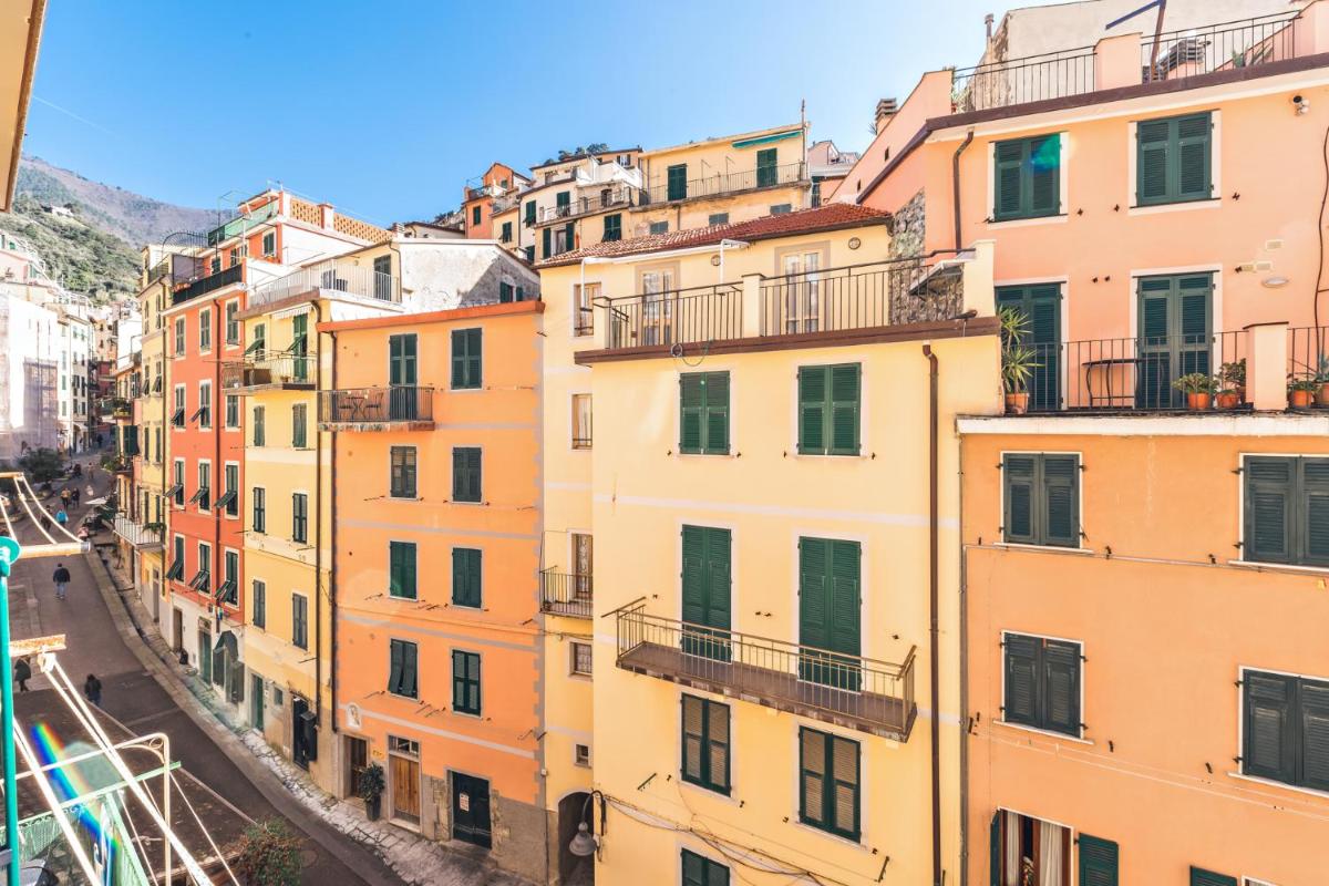 5 Terre Discovering - Housity