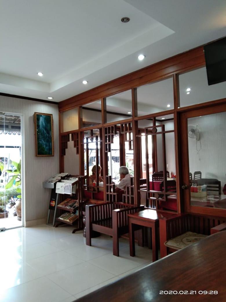 Sinnakhone Hotel - Housity