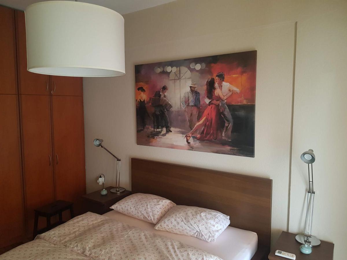 Top Floor Apartment - Housity