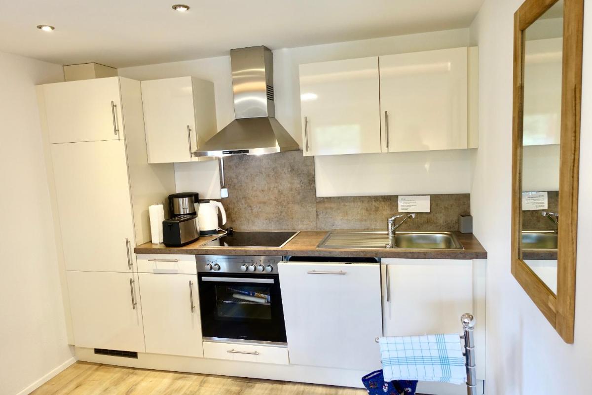 Ferienwohnung #4 mit Terrasse in zentraler dennoch ruhiger Lage - Stadtbus vor der Tür! - Housity