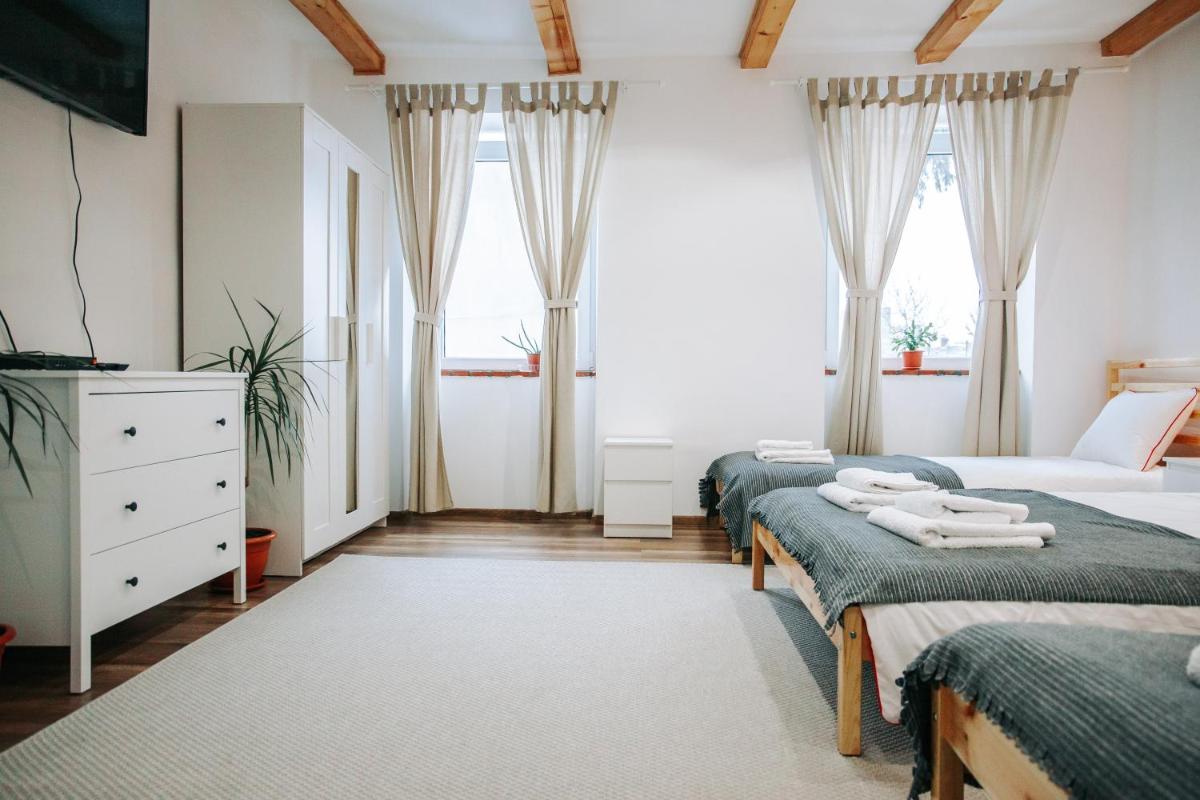 Kali Host Home Away From Home - Housity