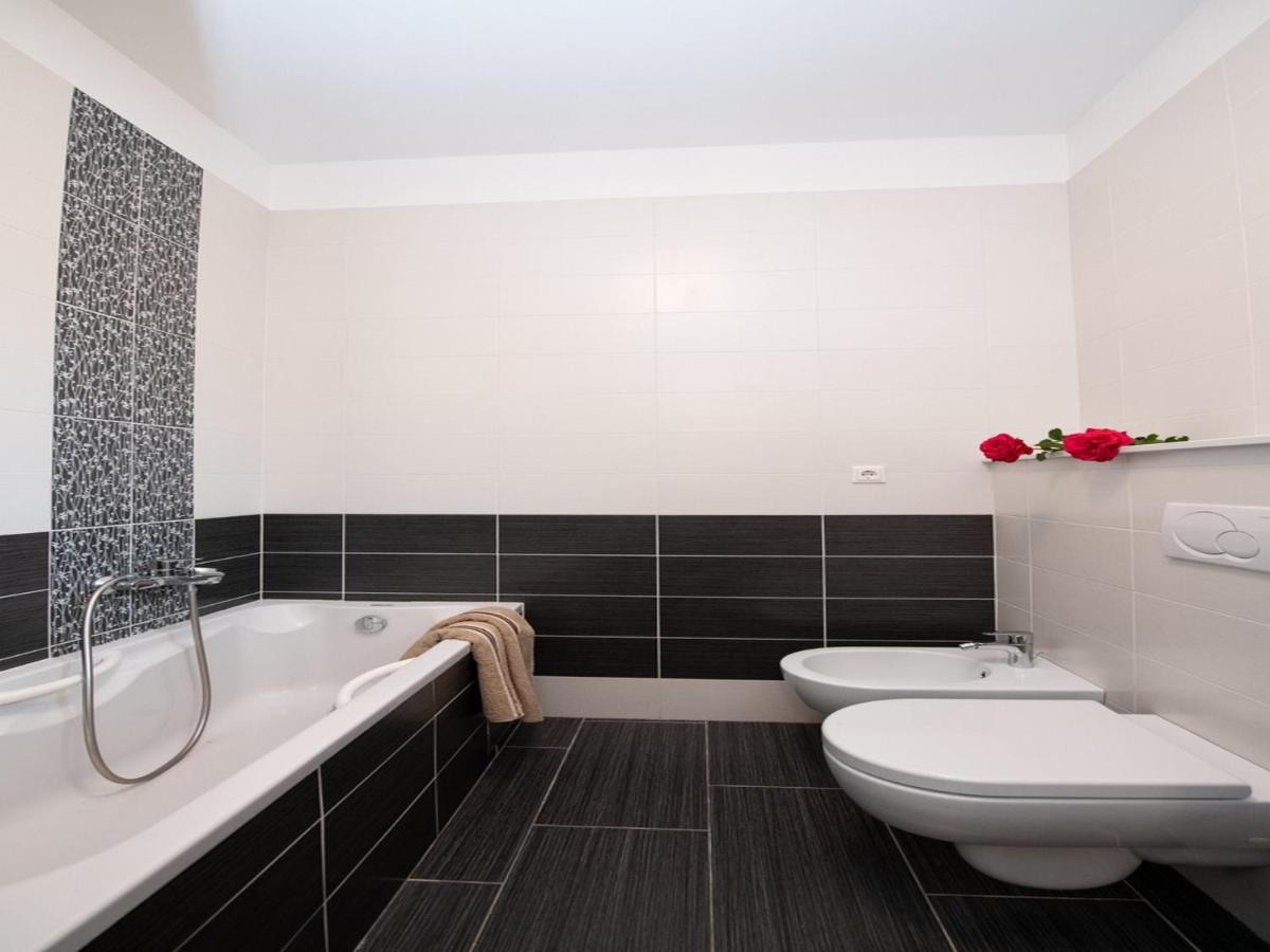 Apartment Marina with Sea View - Housity