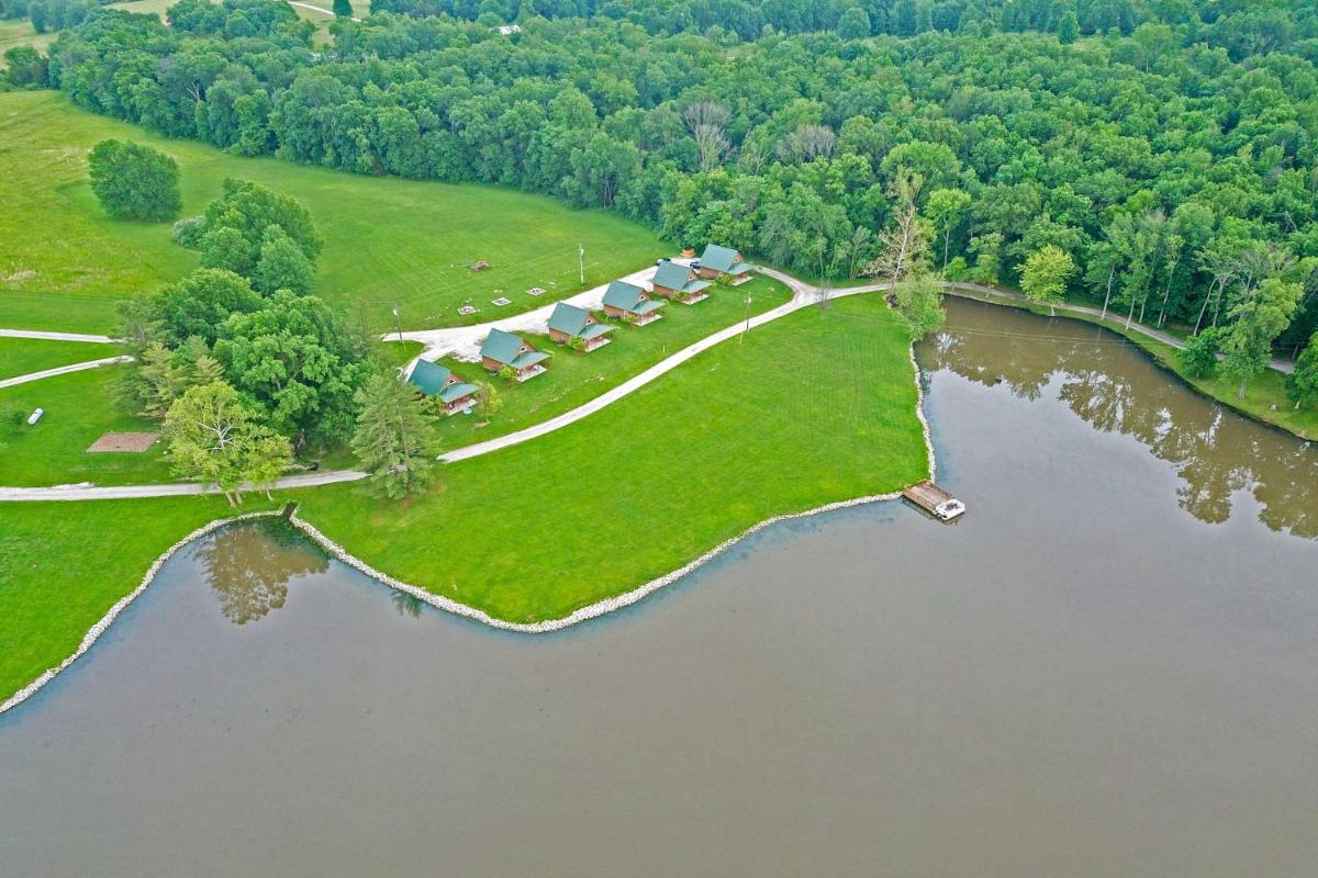 Lakefront Columbia Cabin with Dock and Peaceful Views! - Housity