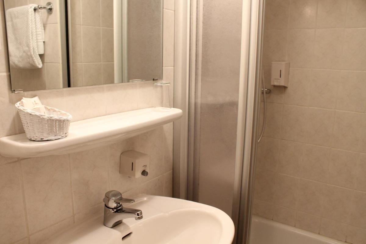 City Hotel Neuwied - Housity