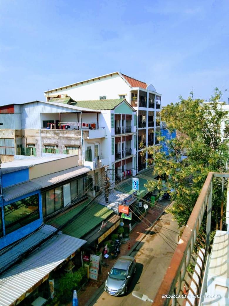 Sinnakhone Hotel - Housity
