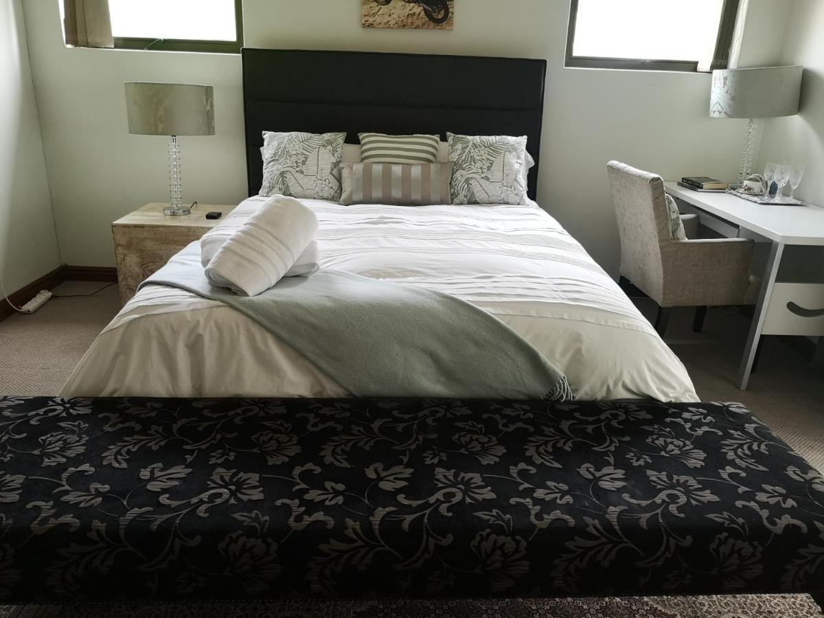 Bristow Luxury Suites With Back Up Power and Free Wi-Fi - Housity