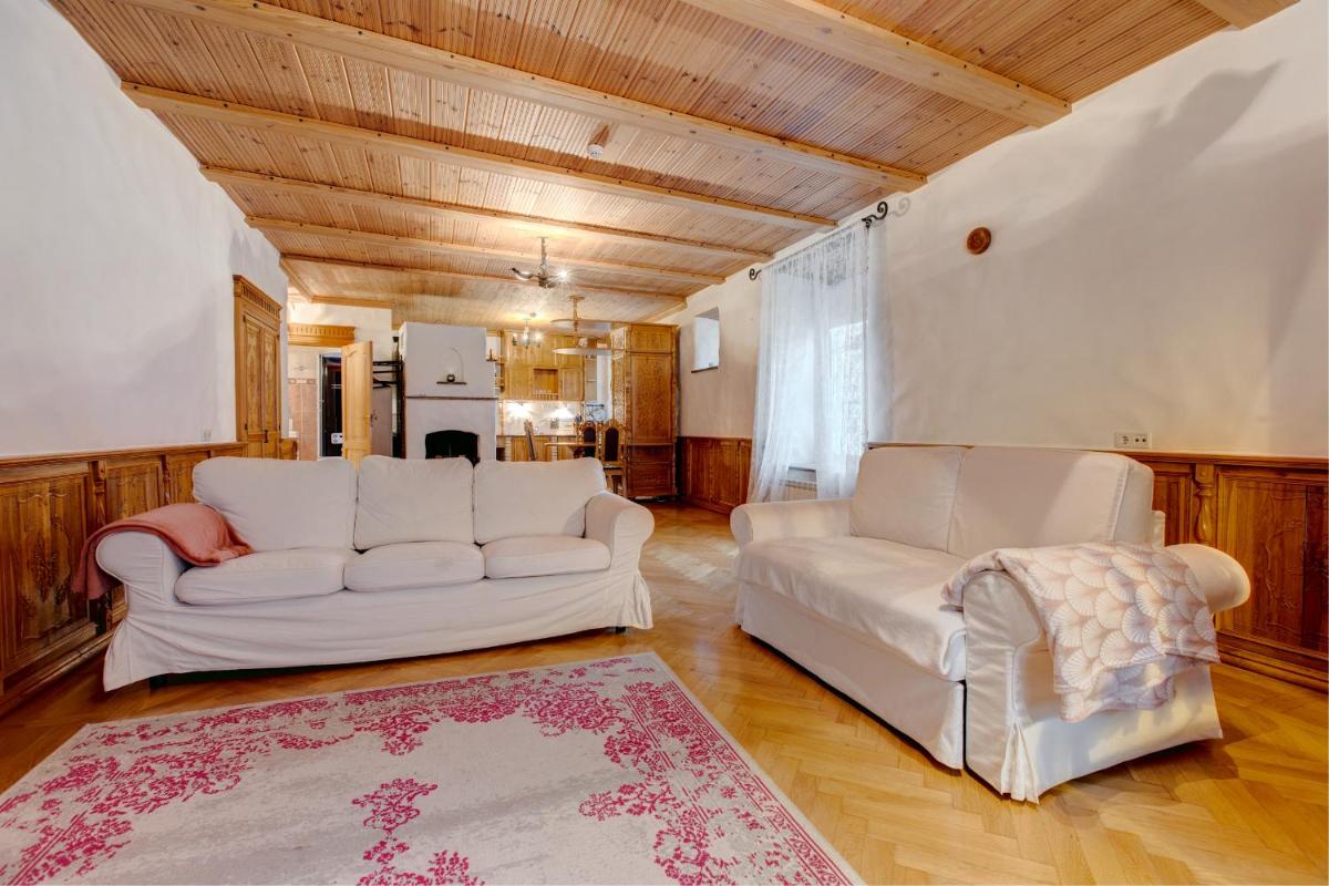 Luxury Suites - Antique with Sauna - Housity