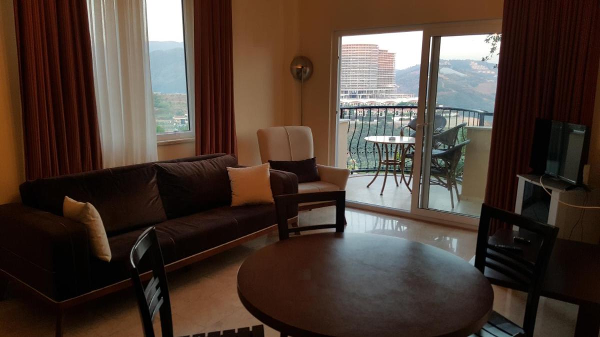 Alanya Goldcity 2 bedroom villa - Housity