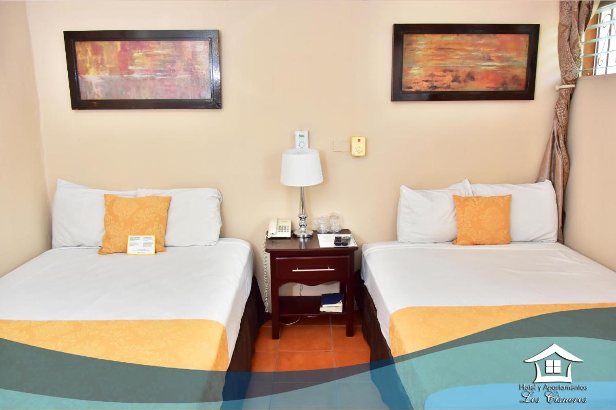 Hotel y Apartments Los Cisneros - Hizvo