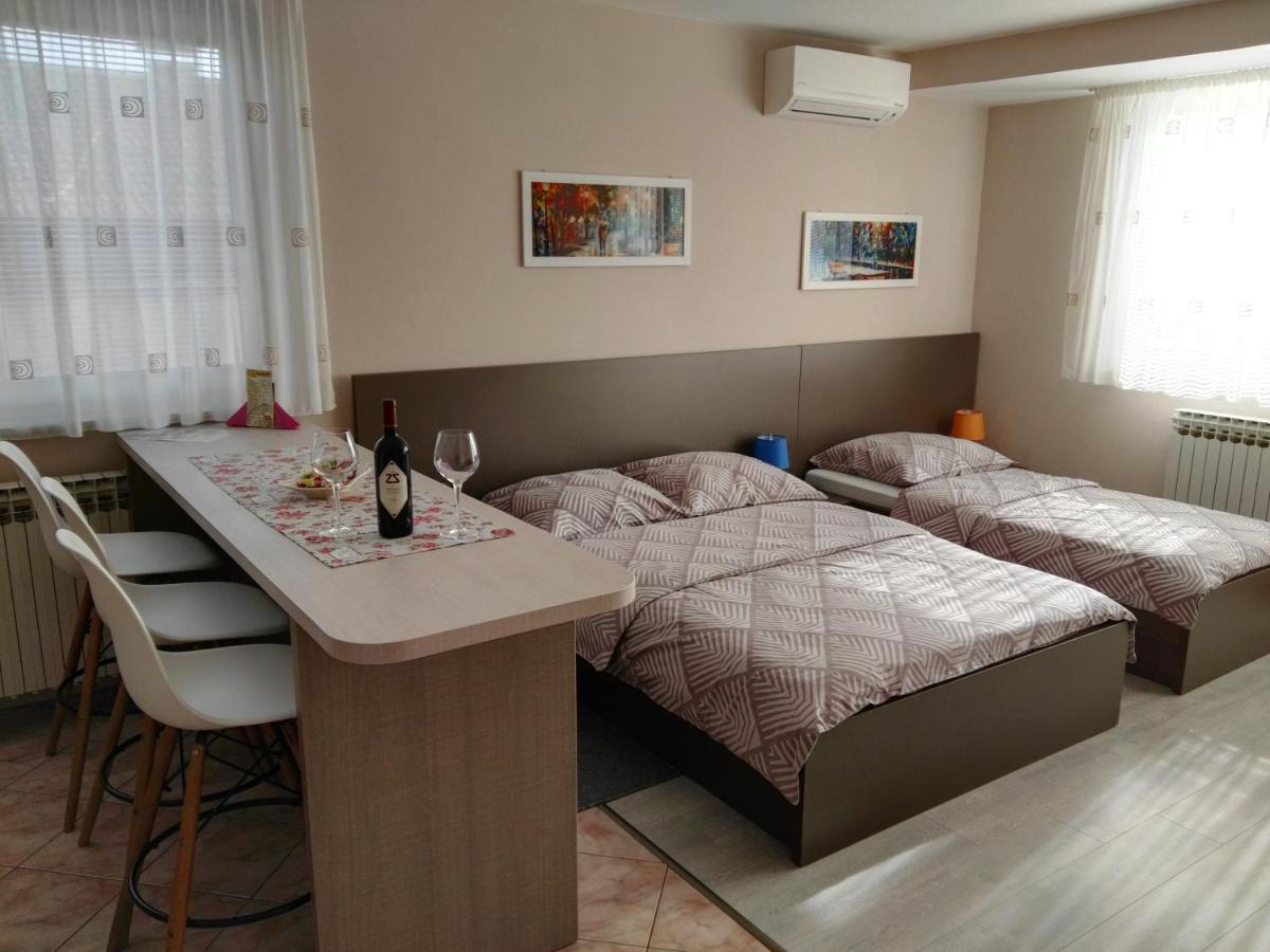 Apartmani Janjic - Housity
