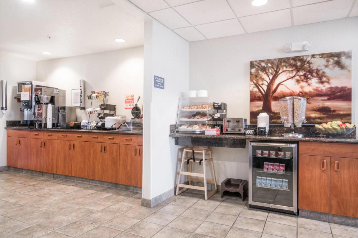 Microtel Inn & Suites by Wyndham Rice Lake - Housity