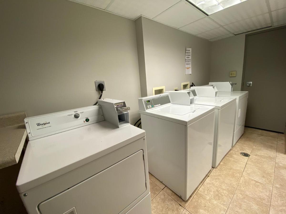Travelodge by Wyndham Great Falls - Housity
