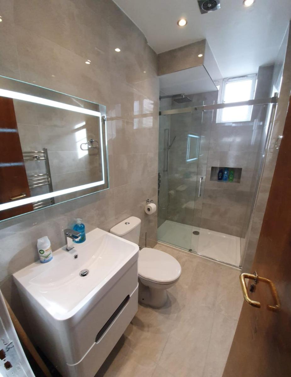 Islington Apartments - Housity