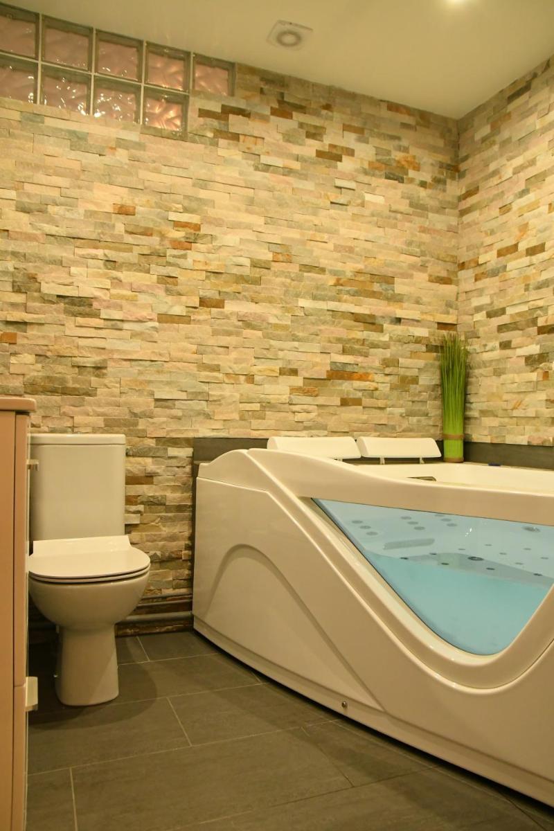 Appartement Tropical et JACUZZI Balnéothérapie Draveil - Housity