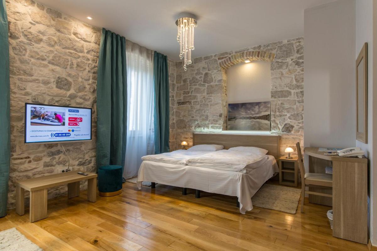 Tifani Luxury Rooms 2 - Housity