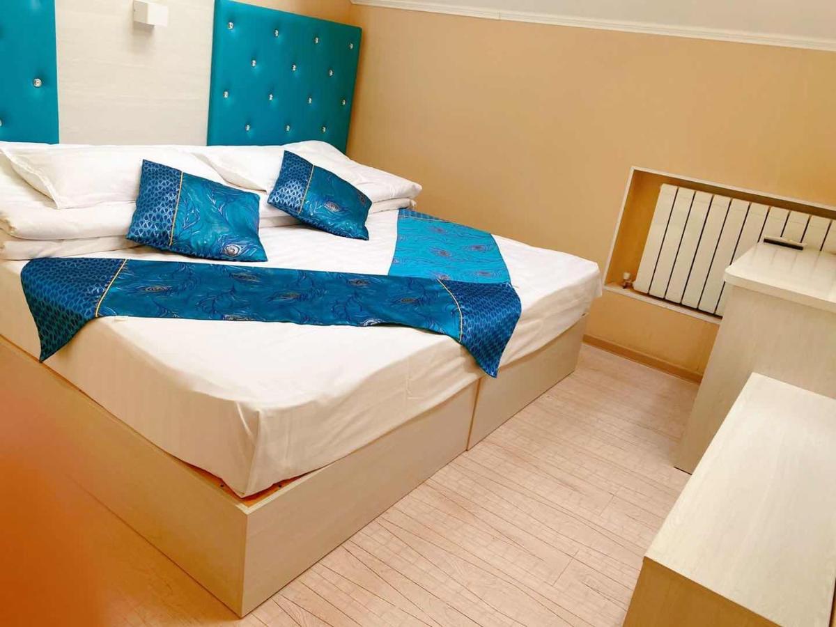 Zolotoy Feniks Hotel - Housity