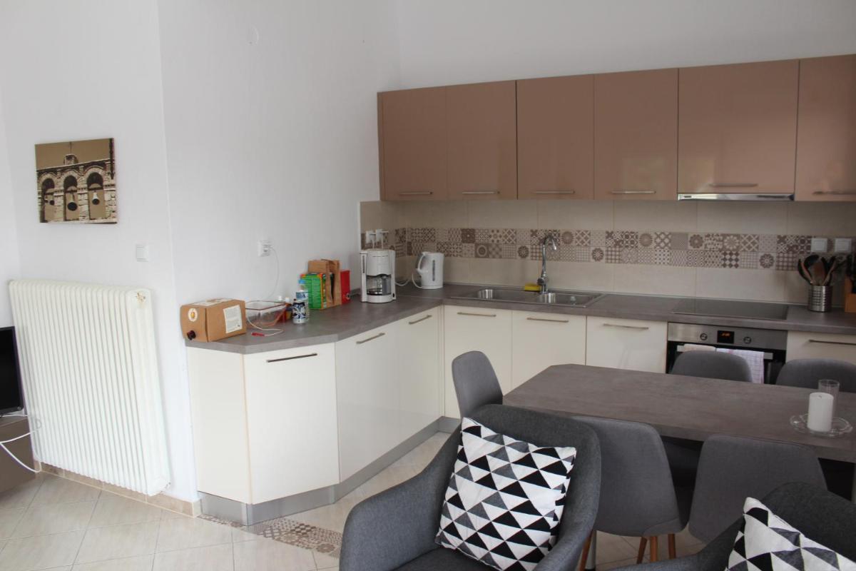 Pares Comfort Apartment - Housity