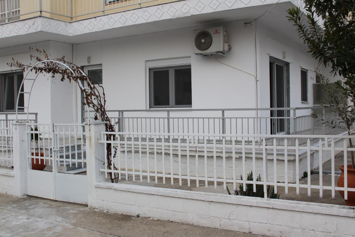 Pares Comfort Apartment - Housity