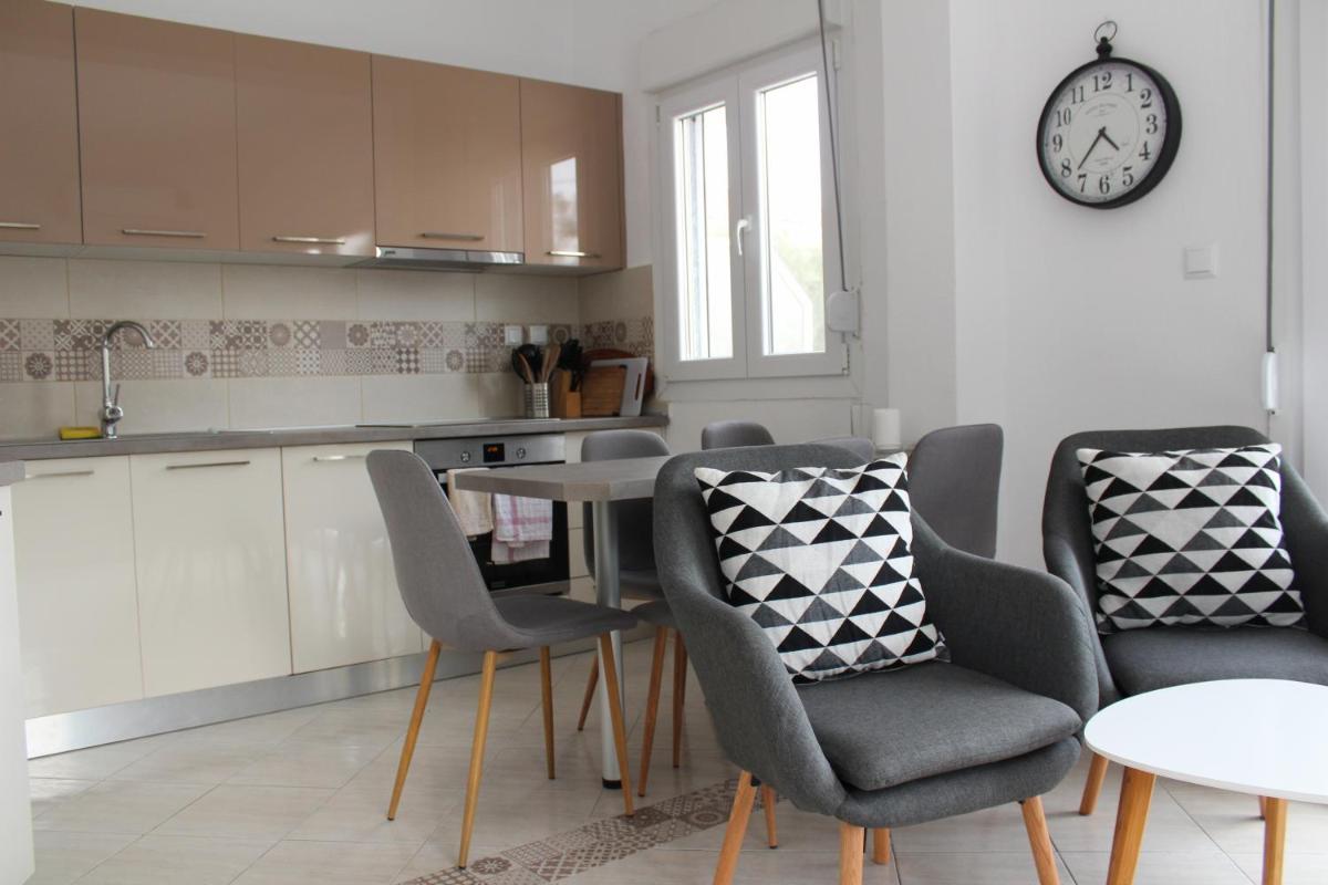 Pares Comfort Apartment - Housity