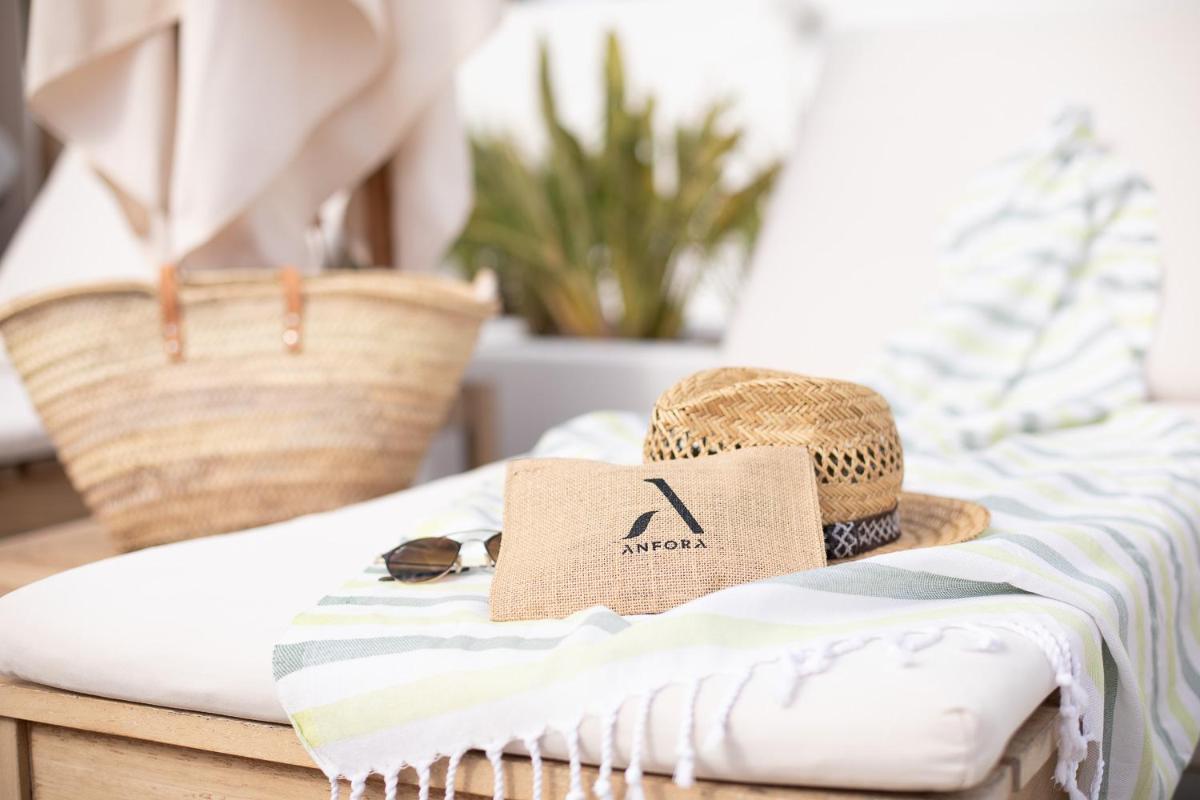 Imagen de la galería de Hotel Anfora Ibiza, en Es Canar
