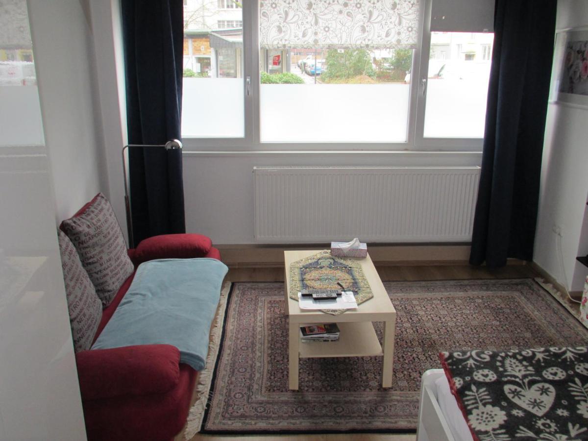 Noch Gemütlicher - Housity