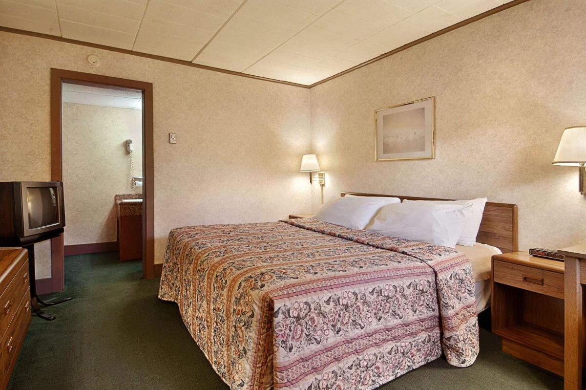 Aderi Hotel Near Bucknell University - Housity