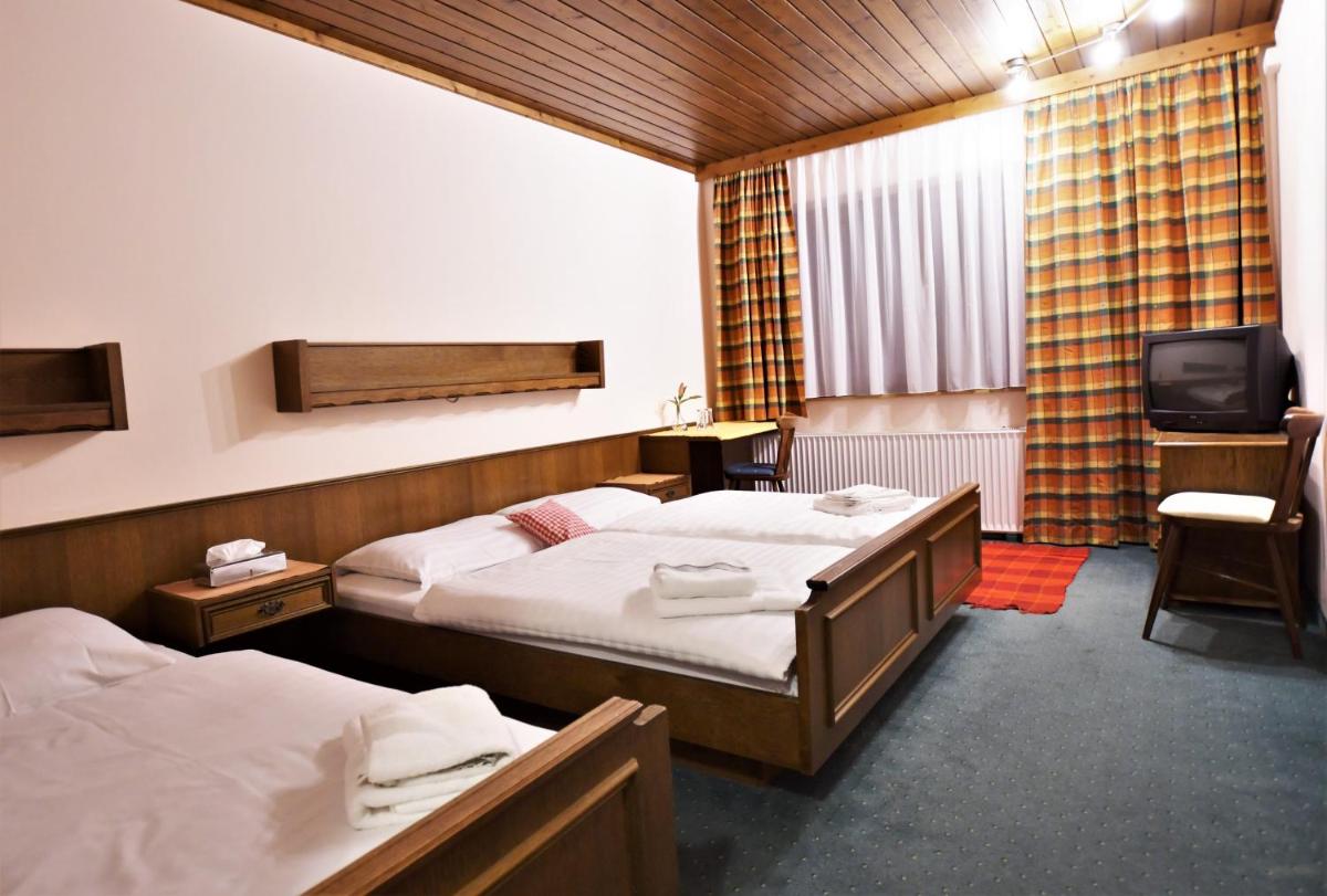 Hotel Vanda - Housity