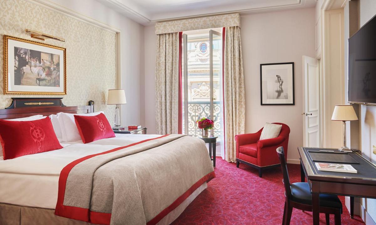 Télévision ou salle de divertissement dans l'établissement InterContinental Paris Le Grand by IHG