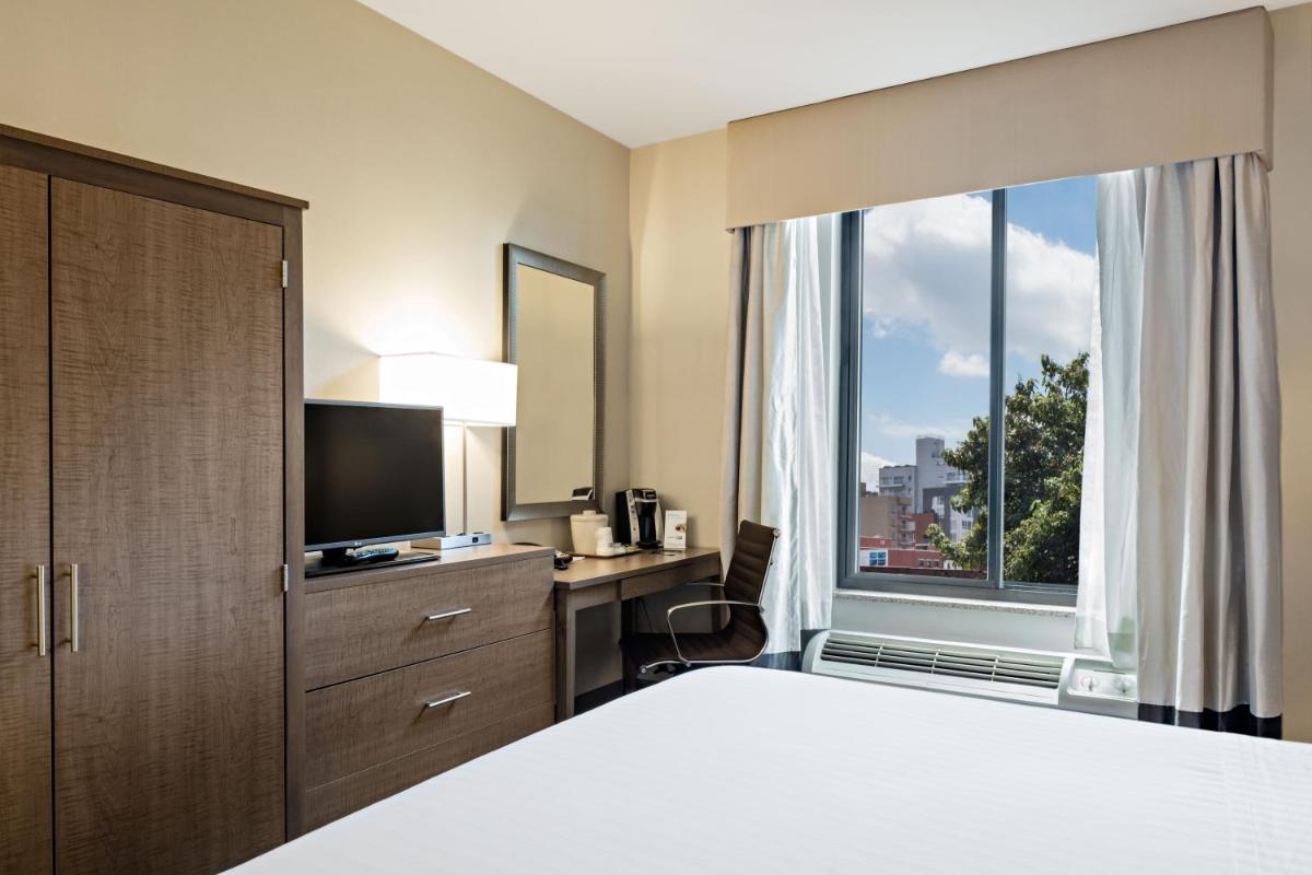 Holiday Inn Express Brooklyn, an IHG Hotel - Housity