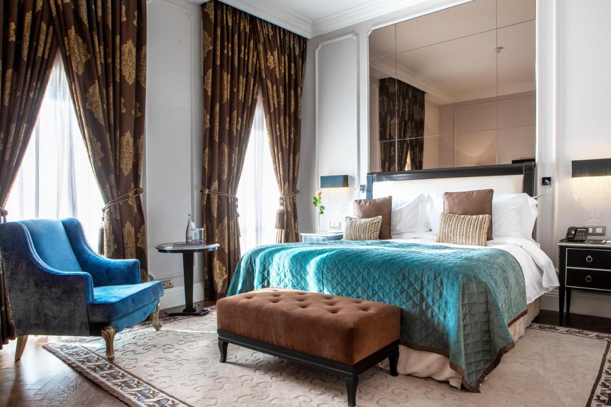 Uma cama ou camas num quarto em InterContinental Porto - Palacio das Cardosas by IHG
