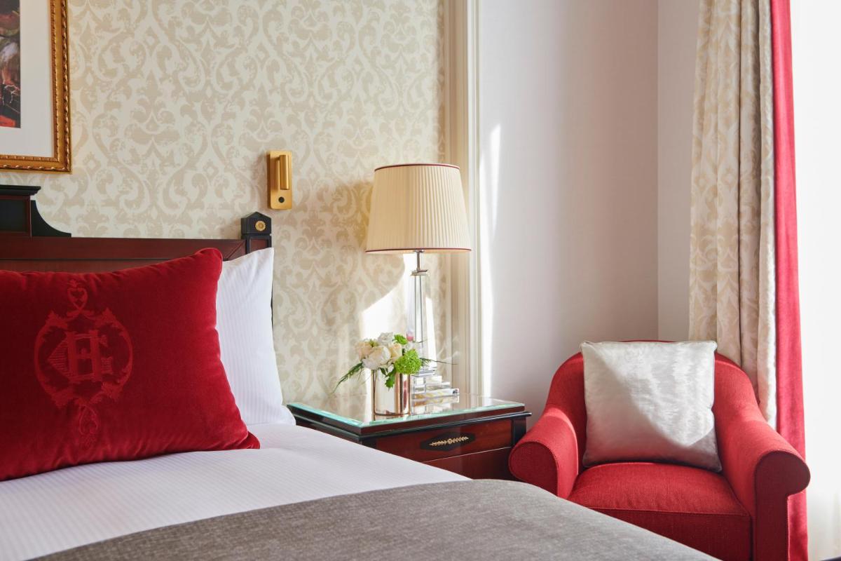 Un ou plusieurs lits dans un hébergement de l'établissement InterContinental Paris Le Grand by IHG