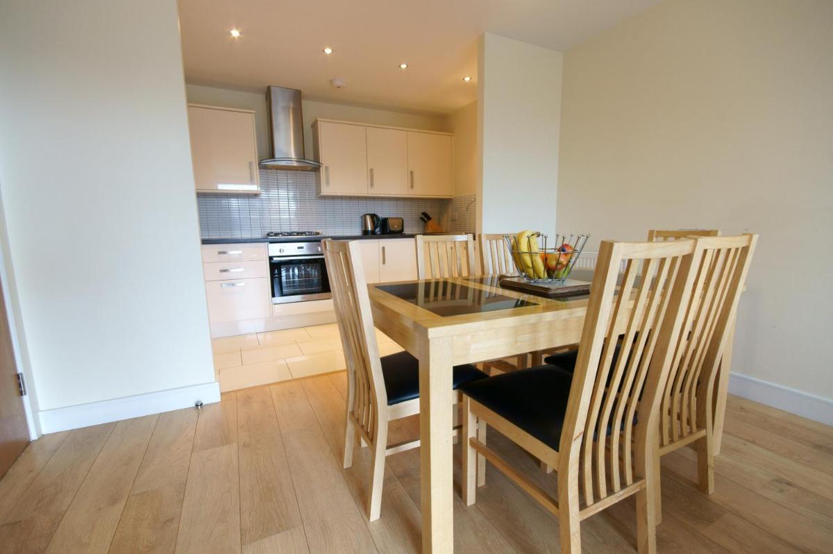 Lodge Drive Serviced Apartments - Housity