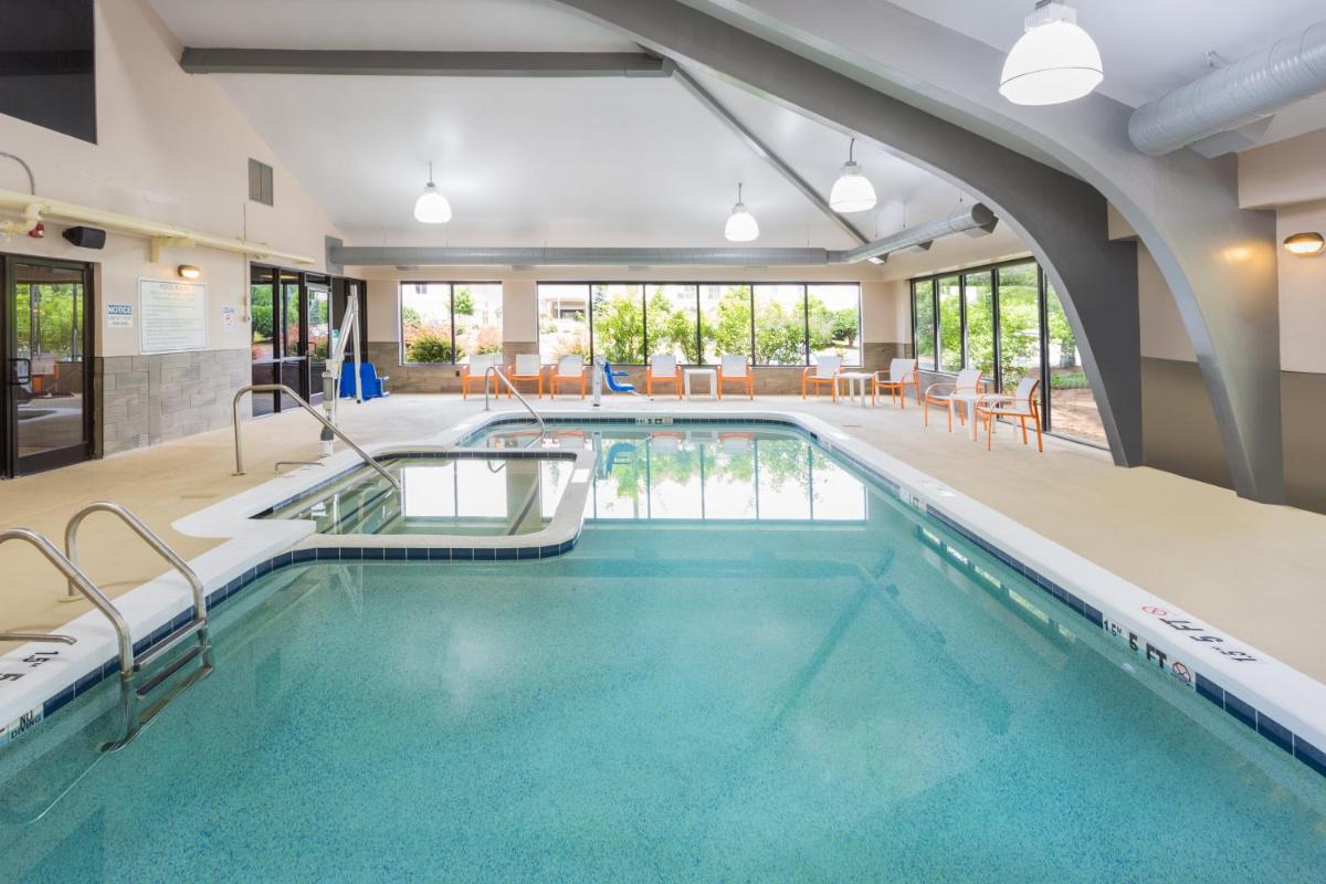 Holiday Inn - Boone - University Area, an IHG Hotel - Housity