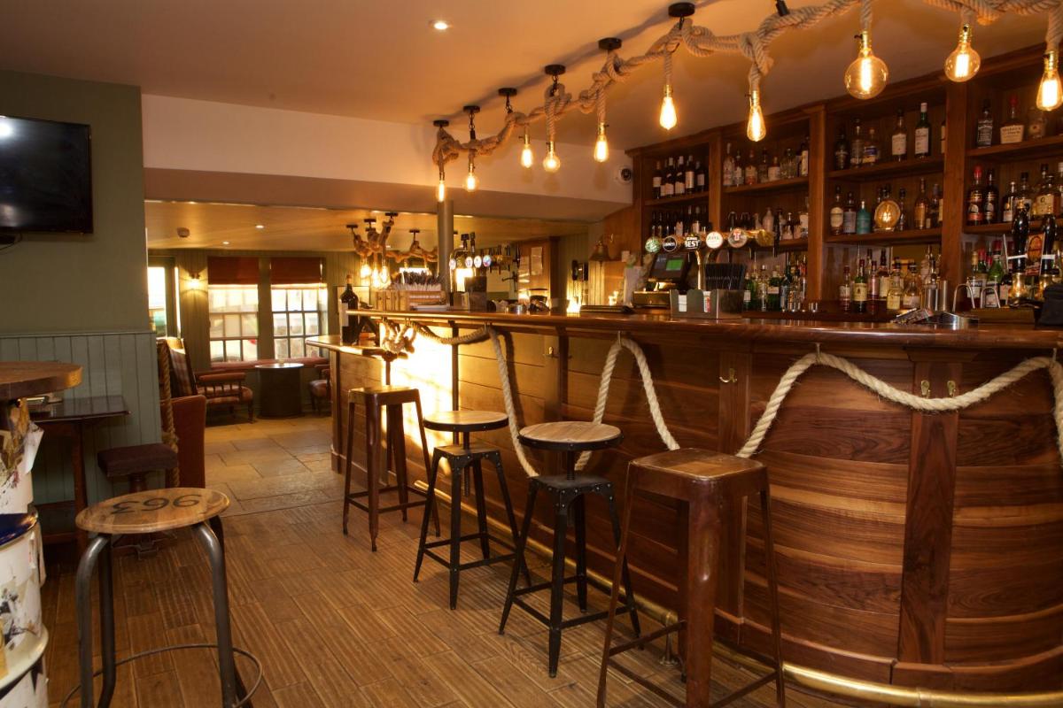 The Ship Inn - Housity