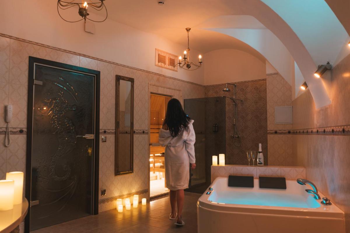 Hotel & Apartments Ventus Rosa - Housity