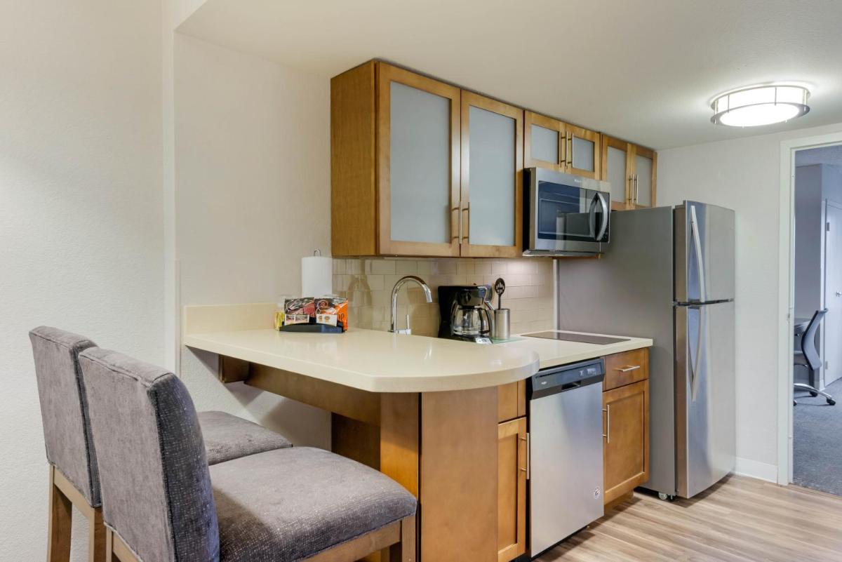 Staybridge Suites Orlando Royale Parc Suites, an IHG Hotel - Housity