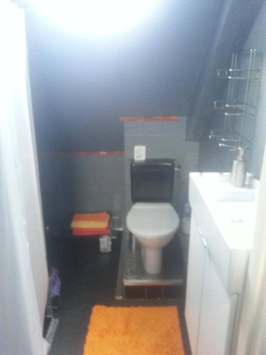 No 10, B&B, Etage 2e verd, max 3 pers - Housity