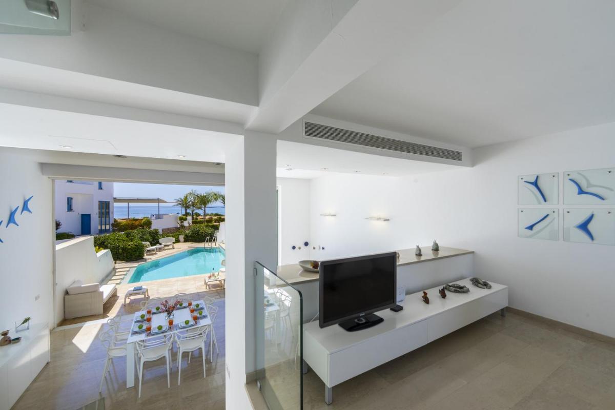 Protaras Villa Kalena Seafront - Housity
