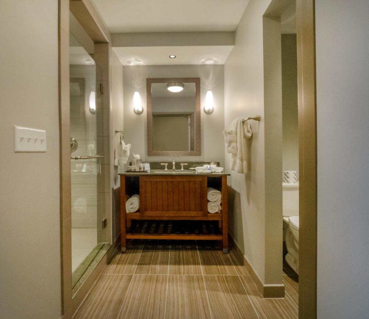 Chautauqua Harbor Hotel - Jamestown - Housity