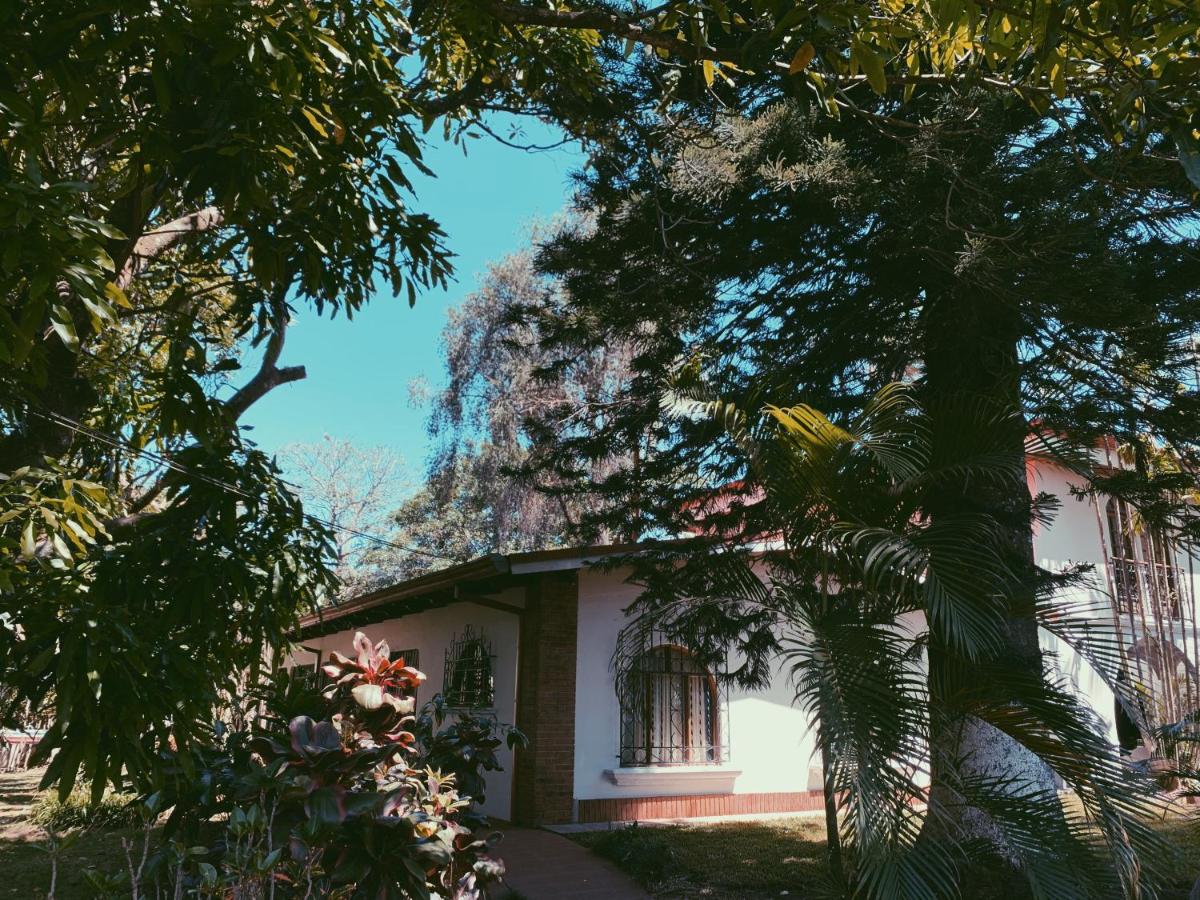 Hacienda Escondida 10min to Airport - Hizvo