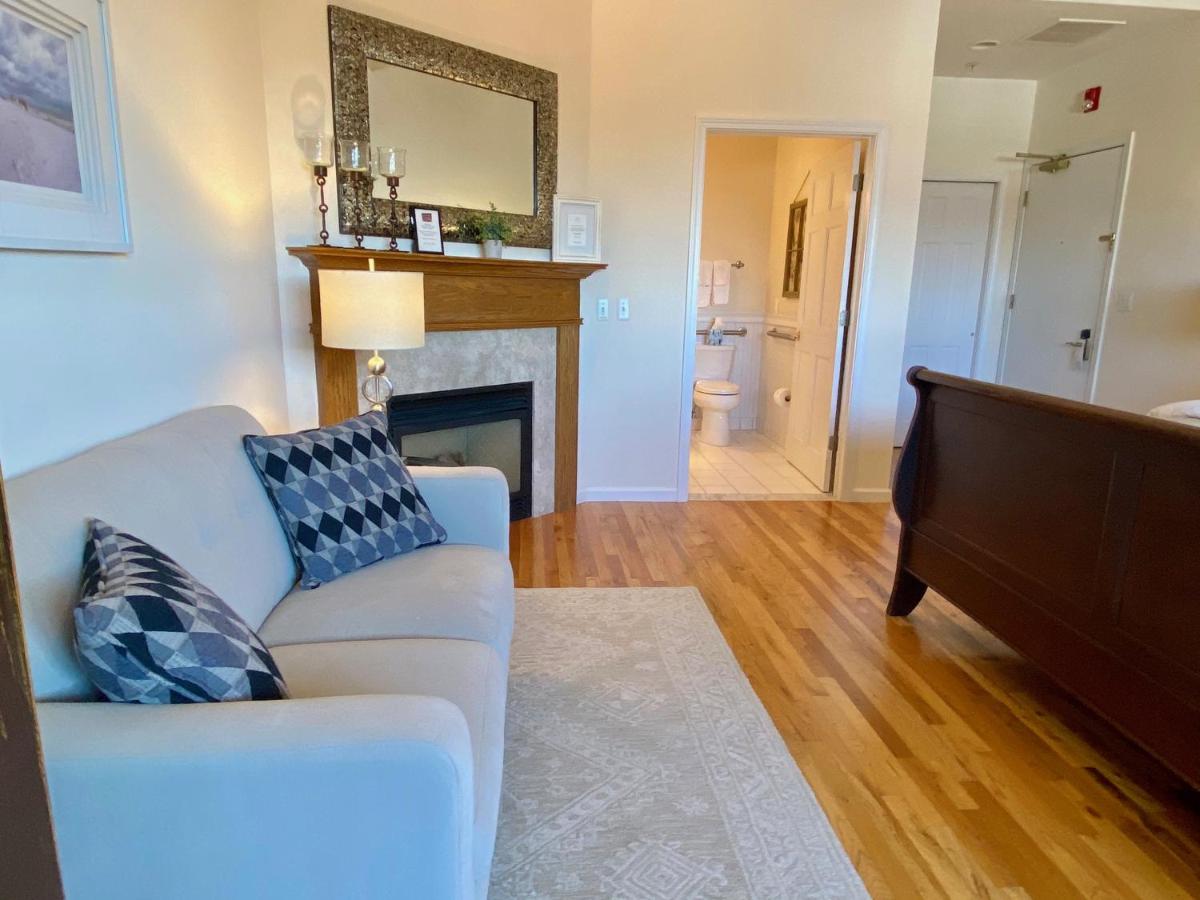 Inn on Main Hotel - Housity